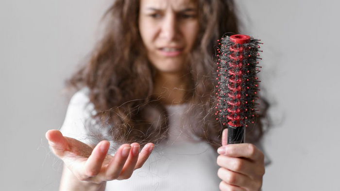 Названы 3 салонные процедуры для волос, которые могут серьезно навредить здоровью ваших локонов