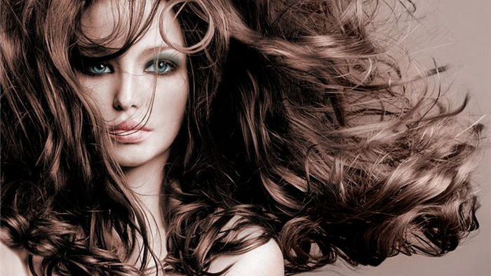 Реально помогают: восемь народных средств от выпадения волос у женщин