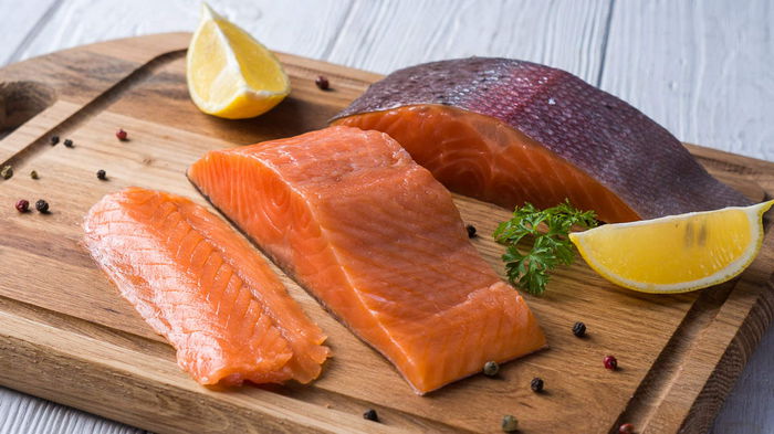 Полезные советы: как сэкономить и вкусно засолить красную рыбу