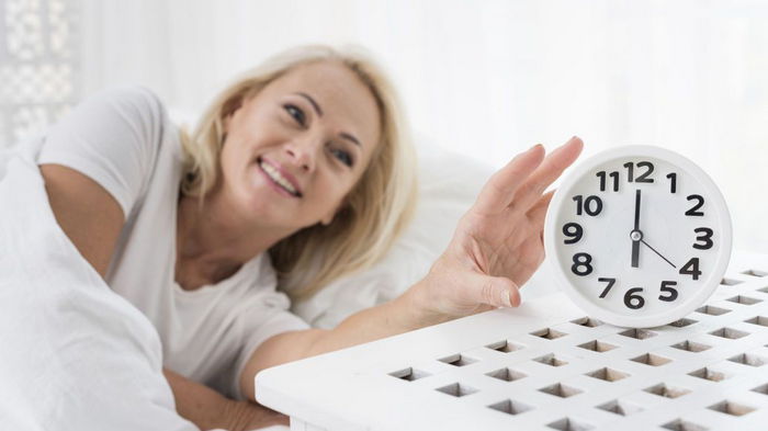 В какое время нужно просыпаться, чтобы замедлить старение: советы врачей