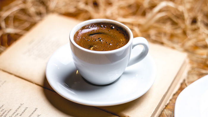 Что пить с утра перед кофе: важный совет для здоровья и долголетия