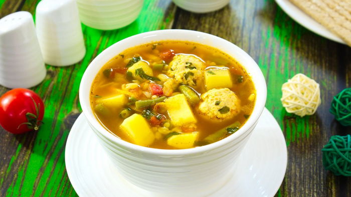 Суп с булгуром и фрикадельками: простой рецепт ароматного и сытного блюда