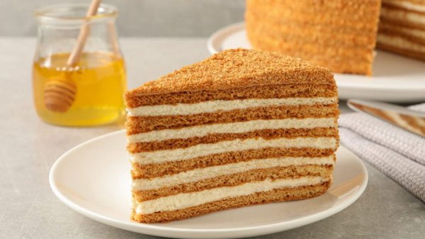 Домашний медовик: классический украинский торт