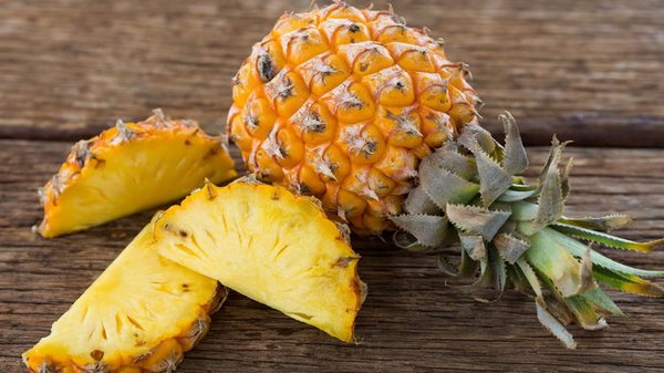 Как выбрать вкусный ананас в магазине: звук укажет на спелость