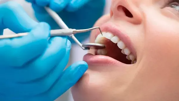 Даже обезболивающее не поможет: стоматолог назвала 5 симптомов тя...