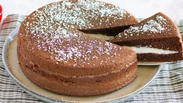 Шоколадный торт с кокосовым кремом: рецепт нежного и простого десерта