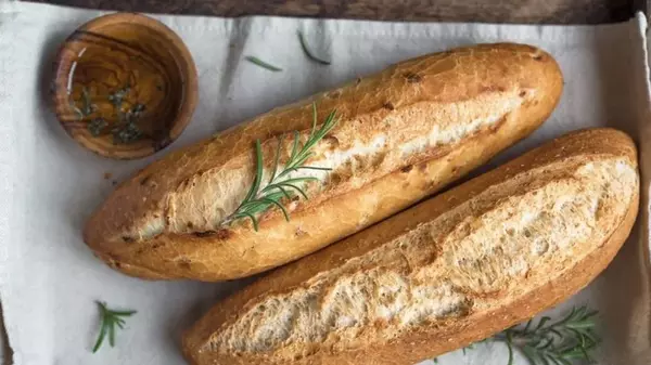 Как приготовить чесночный хлеб: вкусный рецепт от фуд-блогера