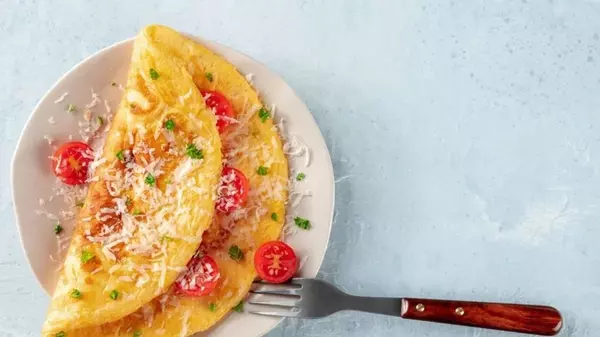 Блины с помидорами и сыром: рецепт для завтрака