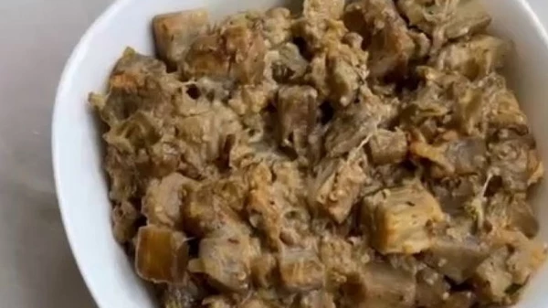 И намазка, и изюминка к гарниру: рецепт баклажанов со сливками и луком