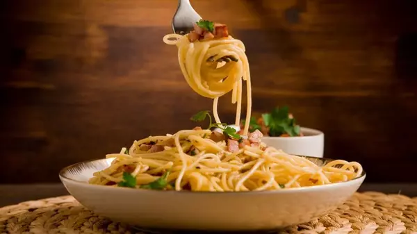 Как приготовить спагетти с креветками и кальмарами
