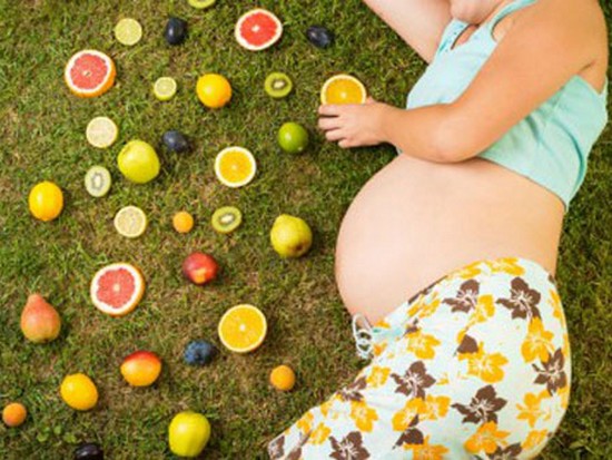 Как питаться беременным женщинам летом