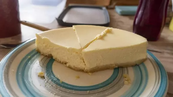 Нежный и насыщенный: эксперты раскрыли секрет приготовления идеального чизкейка