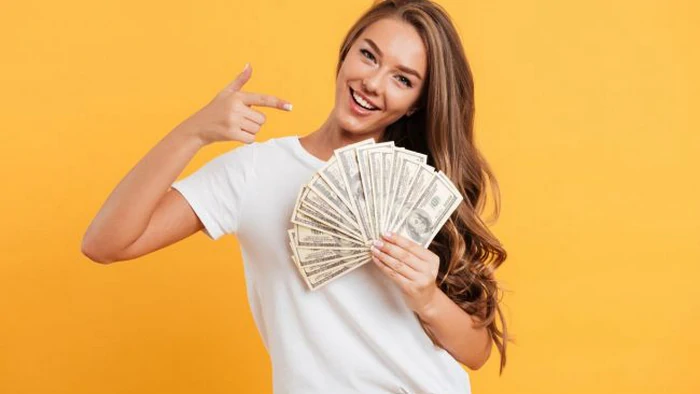 Настоящие транжиры: 5 знаков Зодиака, которые мгновенно тратят все деньги