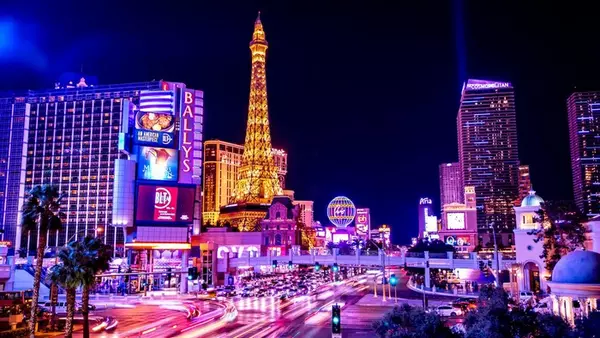 Названы переоцененные туристические направления, которые не стоят своих денег