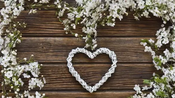 Гороскоп любви на апрель 2025 года