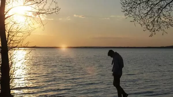 Названы две самые главные причины, почему после 30 лет человек чувствует себя несчастным