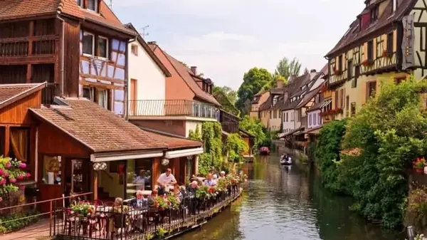 Скрытые жемчужины: жители Франции назвали свои любимые места для отпуска в стране