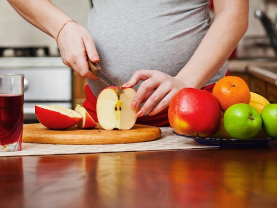 Как надо питаться во время беременности?