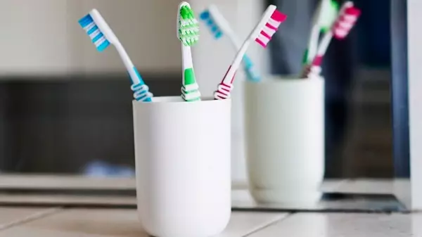 Никогда не оставляйте в этом месте свои зубные щетки: вот чем это вам навредит