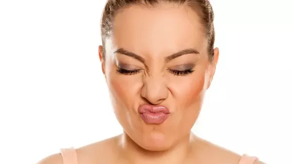 Топ-8 самых эффективных способов убрать отек лица