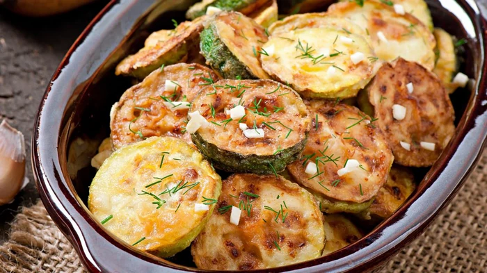 Как вкусно пожарить кабачки: рецепт