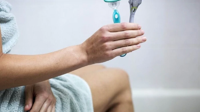 Как правильно бриться: полезные советы женщинам