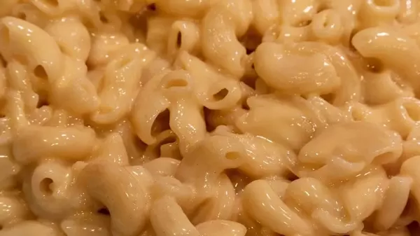 Быстро и просто реанимировать слипшиеся холодные макароны: запомните простой лайфхак