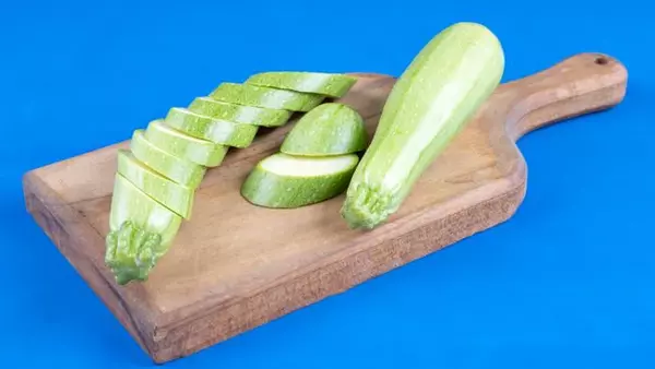 Сырые кабачки: новый тренд или скрытая опасность?