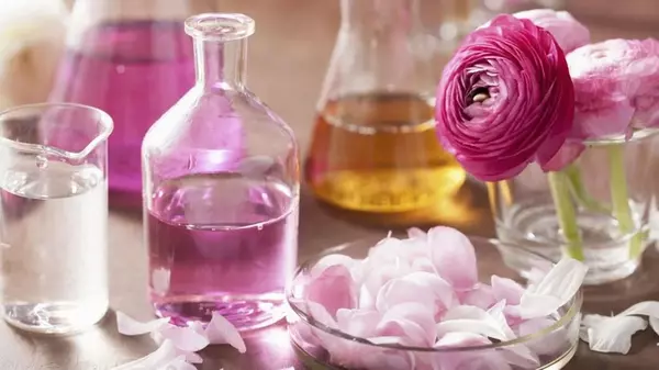 Масло или лосьон для тела: что лучше для сияющей и увлажненной кожи