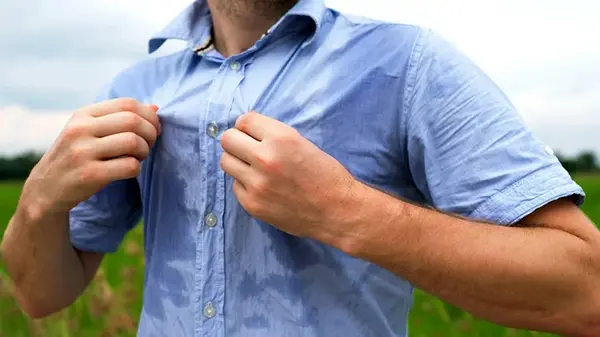 Что делать, чтобы меньше потеть летом: откажитесь от этих 7 продуктов