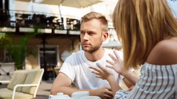 Правило 5 секунд в отношениях: как прекратить ссору еще до того, как она начнется