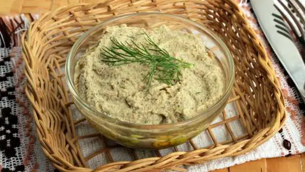 Намазка из шпрот: рецепт интересной закуски