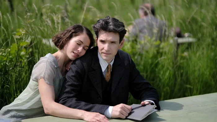 «Мир Юрского периода: Возрождение» и «Старая гвардия 2»: главные премьеры недели