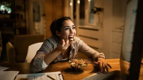 Раскрыта истинная причина переедания: виноваты эти два гормона