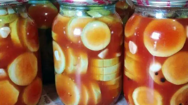 Пикантные кабачки с кетчупом на зиму: без стерилизации и хлопот