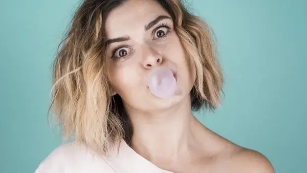 Можно ли жевать жвачку на голодный желудок: что говорят врачи