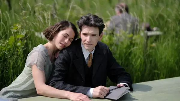 «Мир Юрского периода: Возрождение» и «Старая гвардия 2»: главные премьеры недели