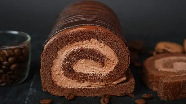 Как приготовить шоколадный рулет