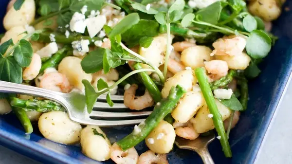 Салат из ньокки: интересный рецепт