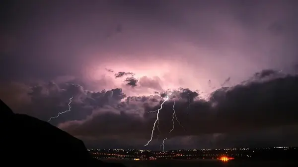 Что нельзя делать во время грозы: главные запреты