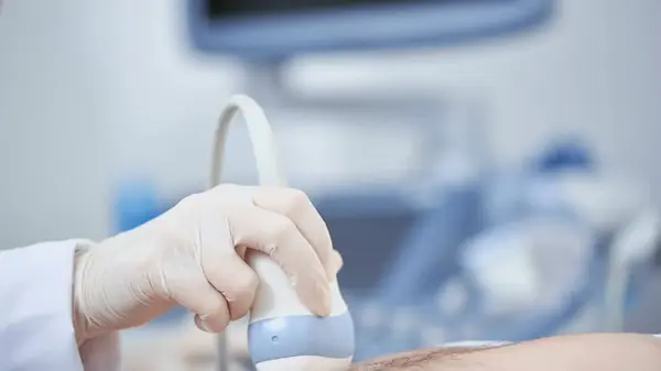 Перевірте легені без рентгену — запишіться на сучасне УЗД в «Ангіолайт»