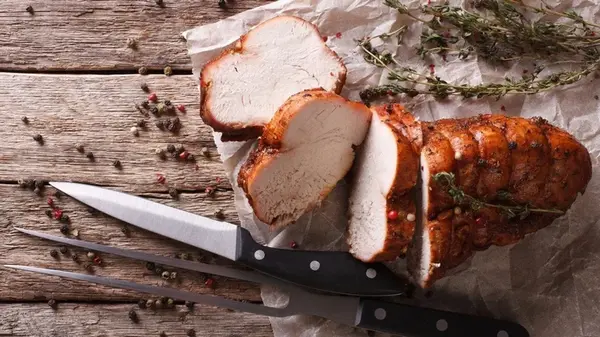 Домашняя ветчина из индюшиного филе: оригинальный рецепт