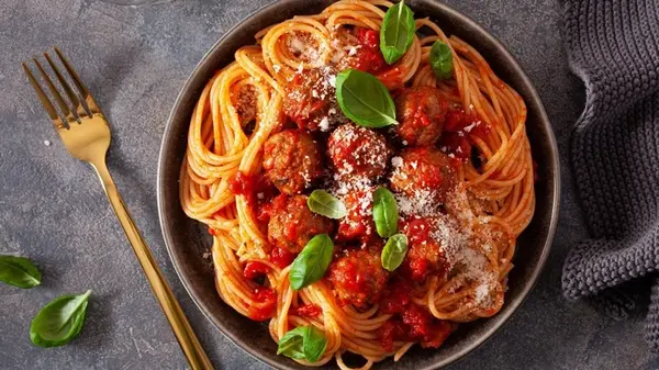 Томатная паста с митболами: рецепт вкусного блюда