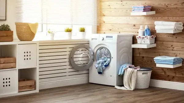 Почему нельзя мыться, когда работает стиральная машина: ответ сантехников может расстроить