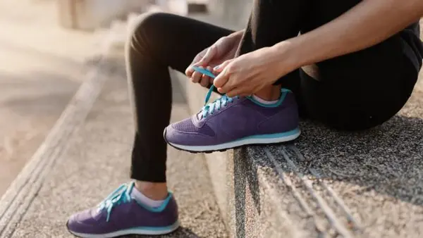 Главный признак во время ходьбы, который указывает, что обувь неправильного размера