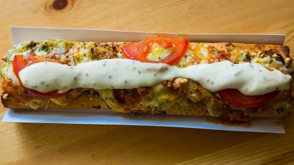 Кабачковый рулет с плавленым сыром и помидорами: рецепт эффектной закуски