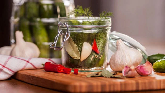 Хрустящие маринованные огурцы на зиму: лучший рецепт