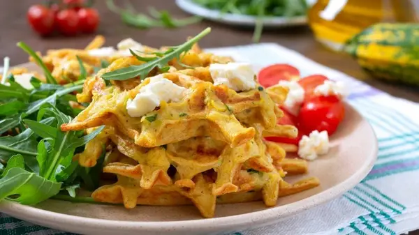 Кабачковые вафли с сыром: рецепт вкусного завтрака