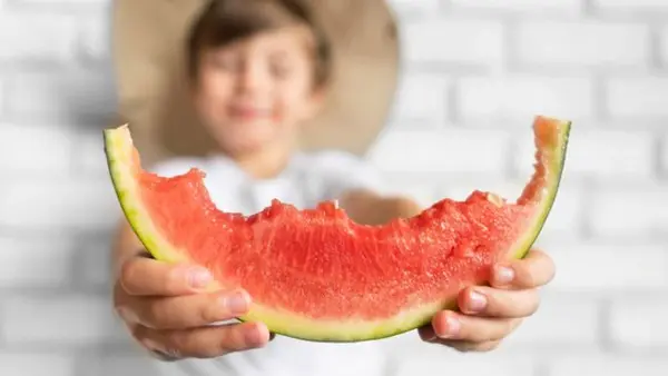 Что произойдет с организмом, если ежедневно есть арбуз: 6 последствий