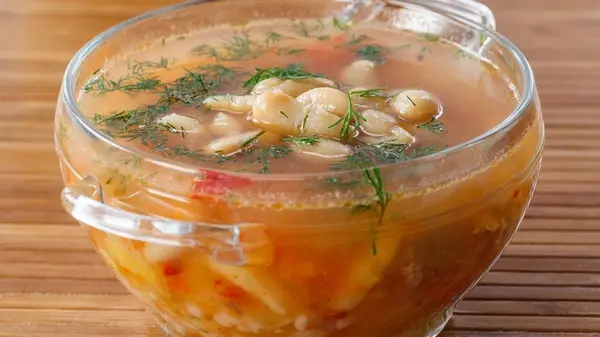 Рецепт супа с фасолью и рыбными консервами